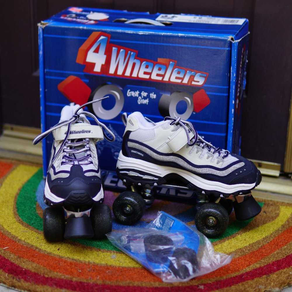 Womens Sketchers 4 Wheelers Roller Skates Sz 8.5
